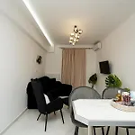 Courtiq By Infox Private Parking Thessaloníki