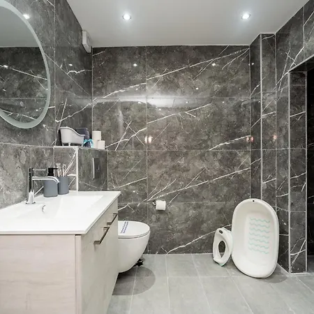 Courtiq By Infox Private Parking Appartamento