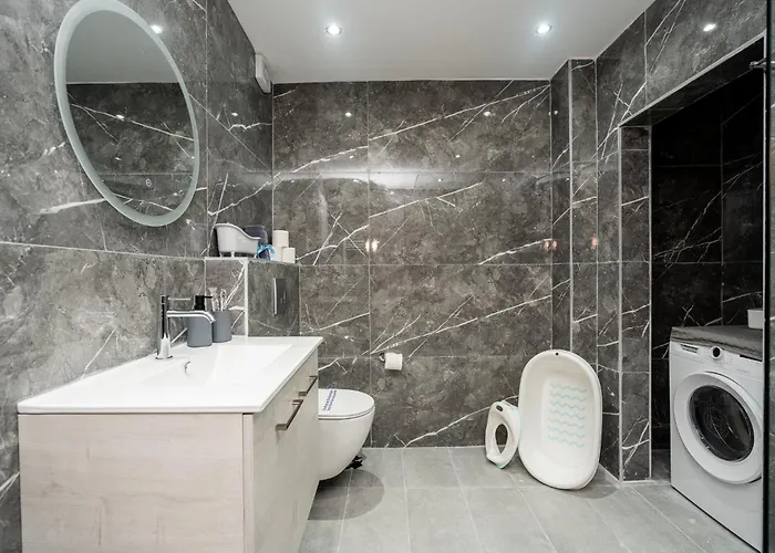 Courtiq By Infox Private Parking Appartamento