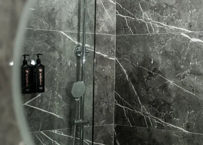 Courtiq By Infox Private Parking * Salonicco