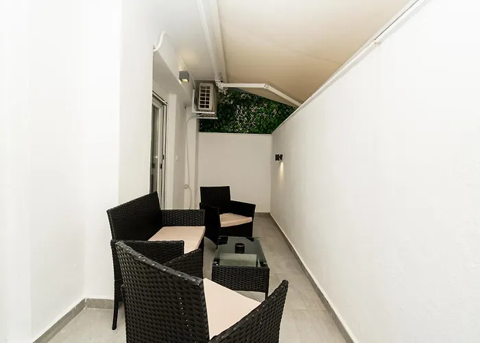 Courtiq By Infox Private Parking Apartment Thessaloniki